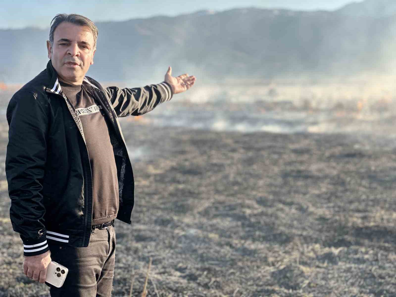 Y&uuml;ksekova&rsquo;da onlarca kuş t&uuml;r&uuml;n&uuml;n yaşadığı Nehil Sazlığı  yanıyor
