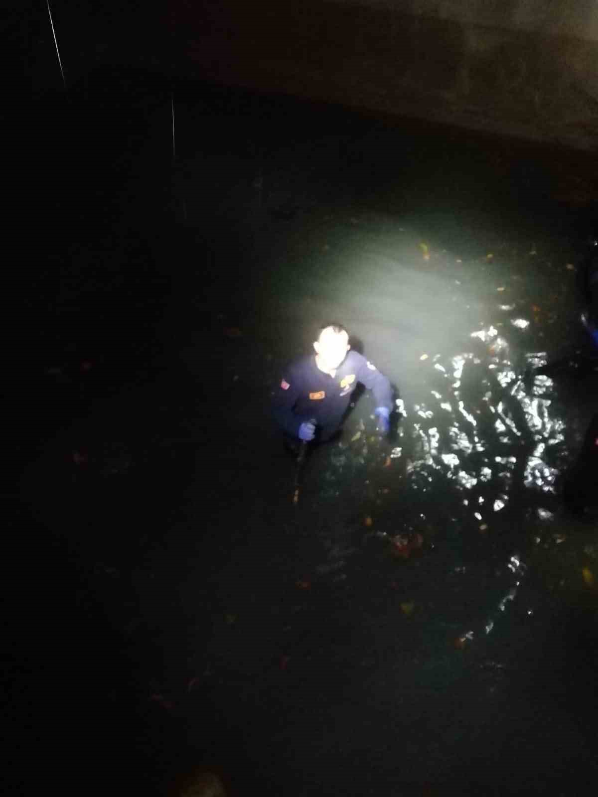 Burdur&rsquo;da trakt&ouml;r&uuml; ile havuza d&uuml;şen şahıs hayatını kaybetti
