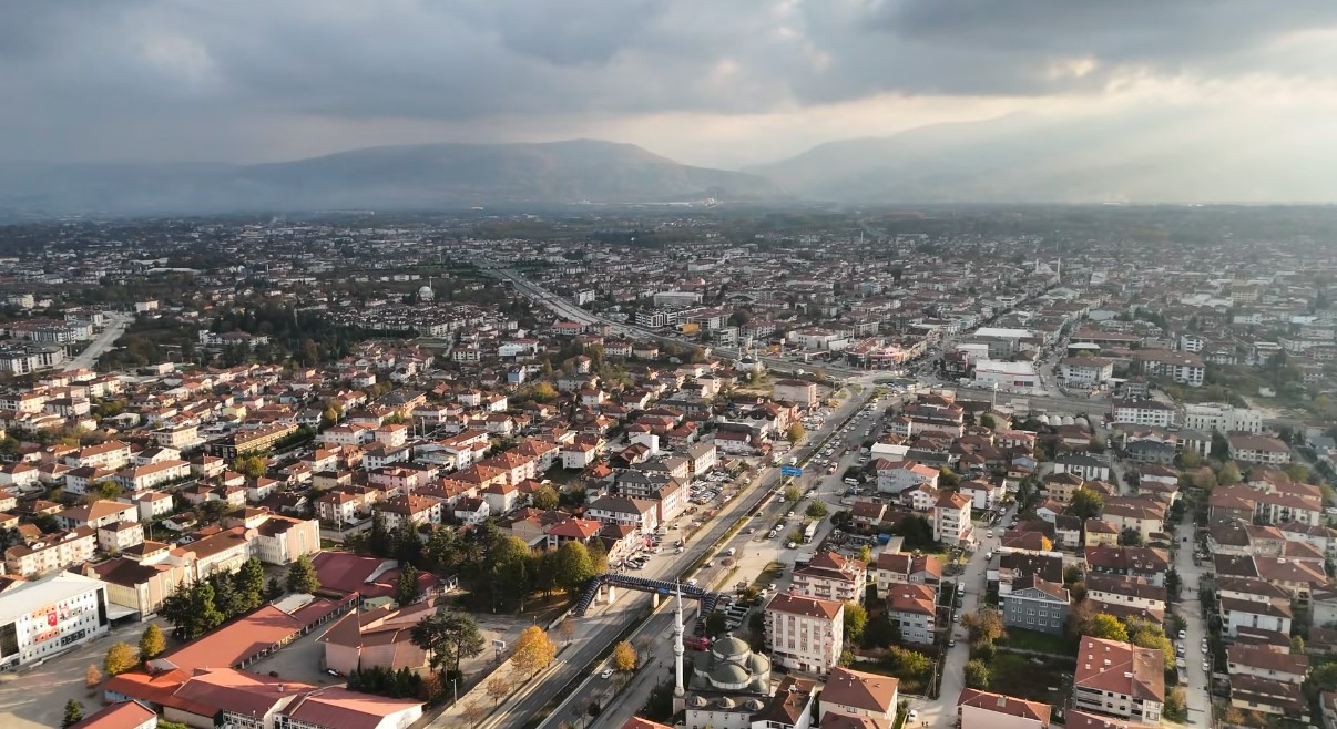 Çeyrek asırlık acı: Düzce depremi unutmadı, dirençli şehir oldu
