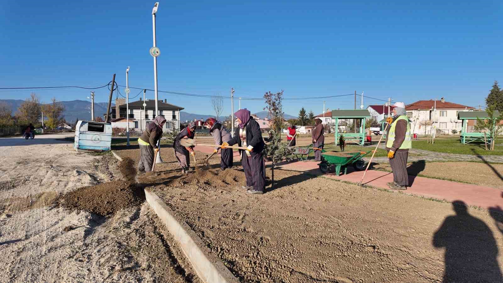 Bolu’da parklara kadın eli değdi
