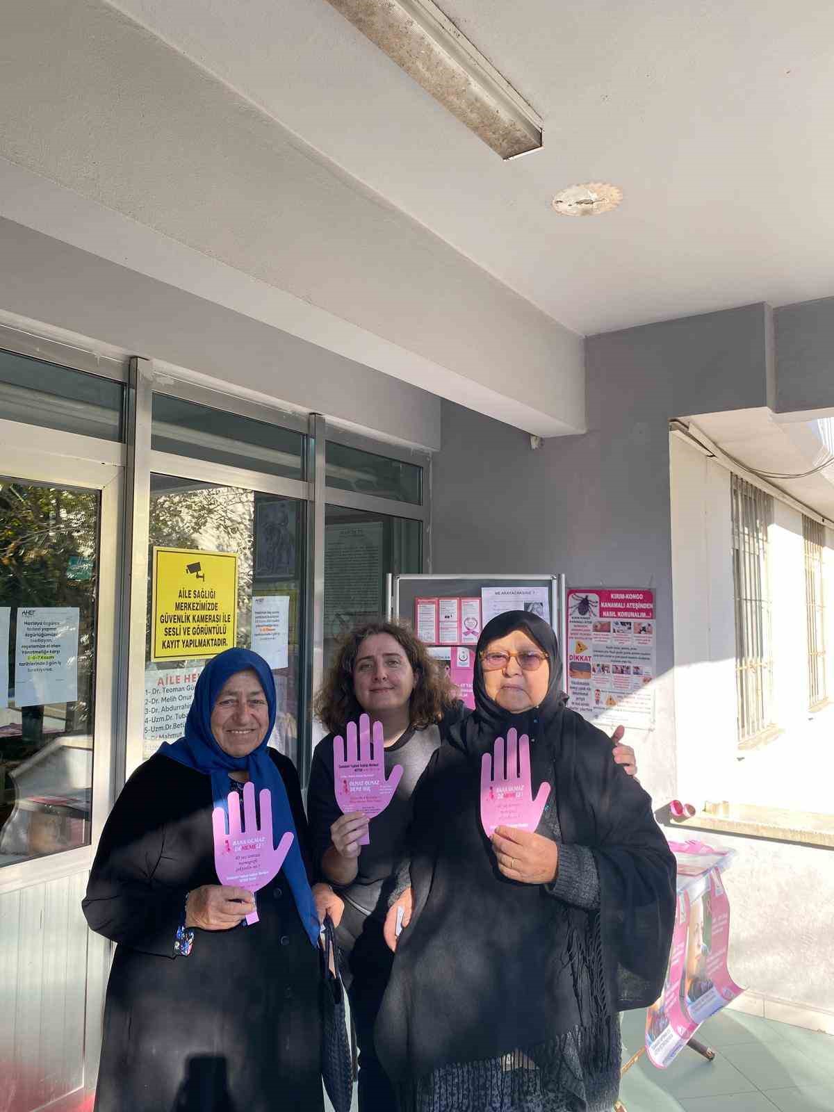 Otobüs durağında stant açtılar
