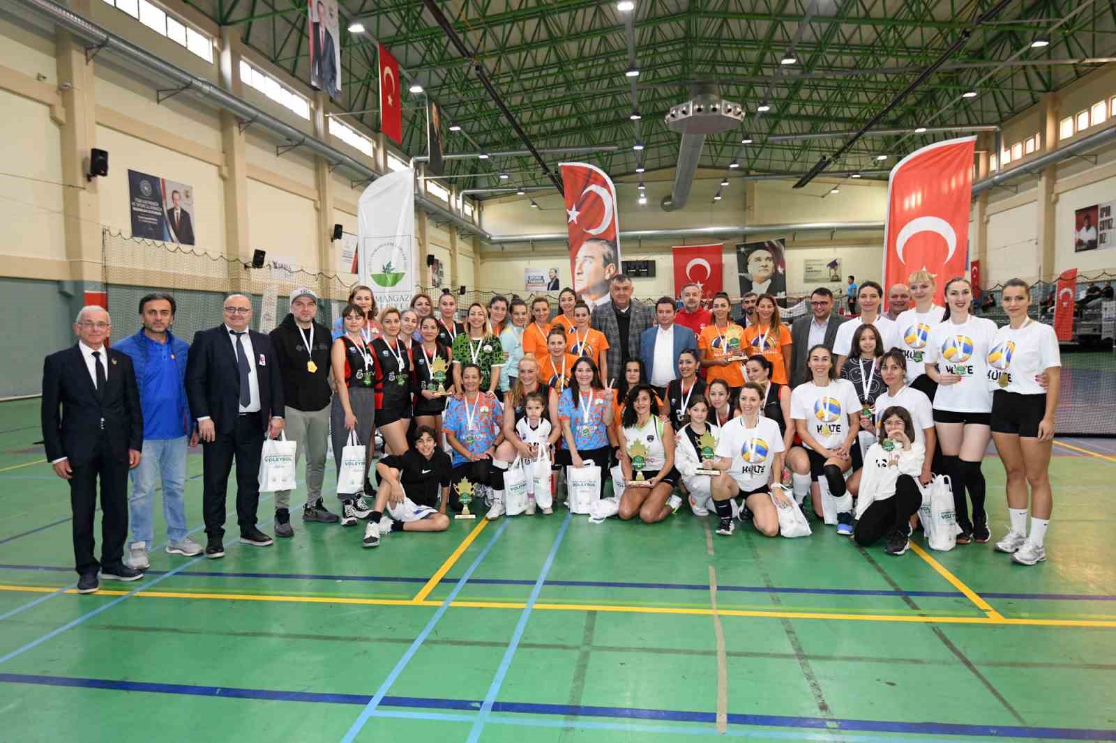 Türkiye Veteran Voleybol Turnuvası’nda şampiyonlar belli oldu
