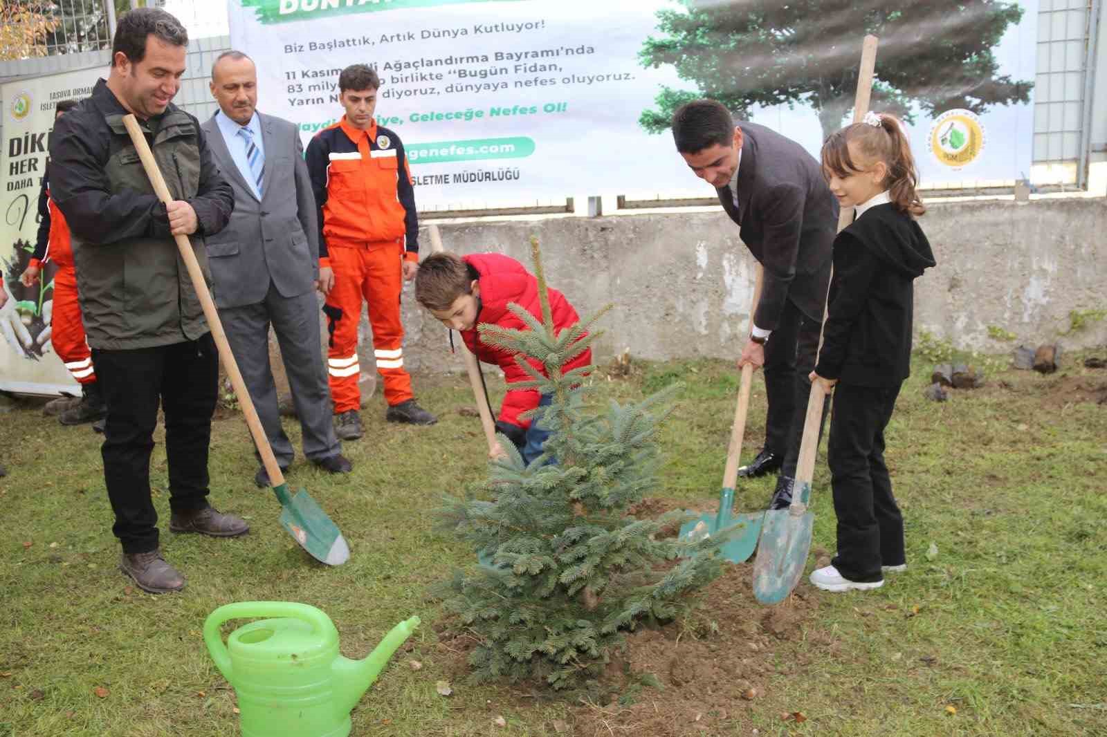 Taşova’da çocuklar “Geleceğe Nefes” oldu