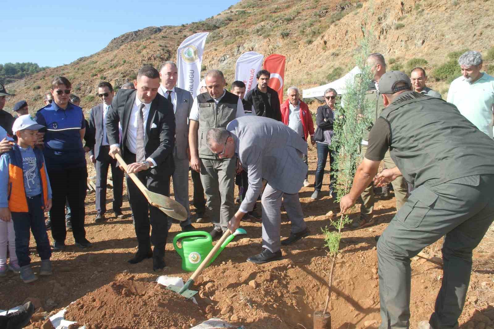 Fethiye’de geleceğe nefes için 5 bin fidan toprakla buluştu