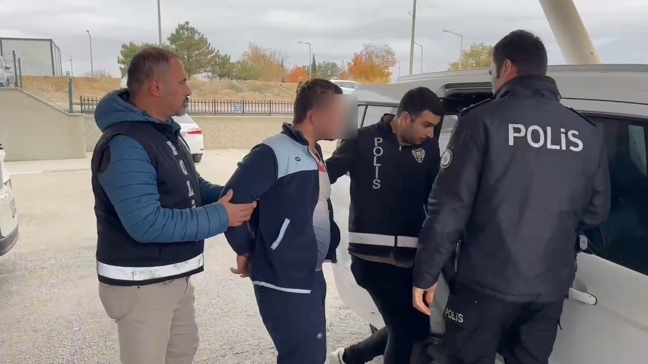 Tekirdağ’da cinnet getirip annesini öldüren ve akrabalarını bıçaklayan genç tutuklandı