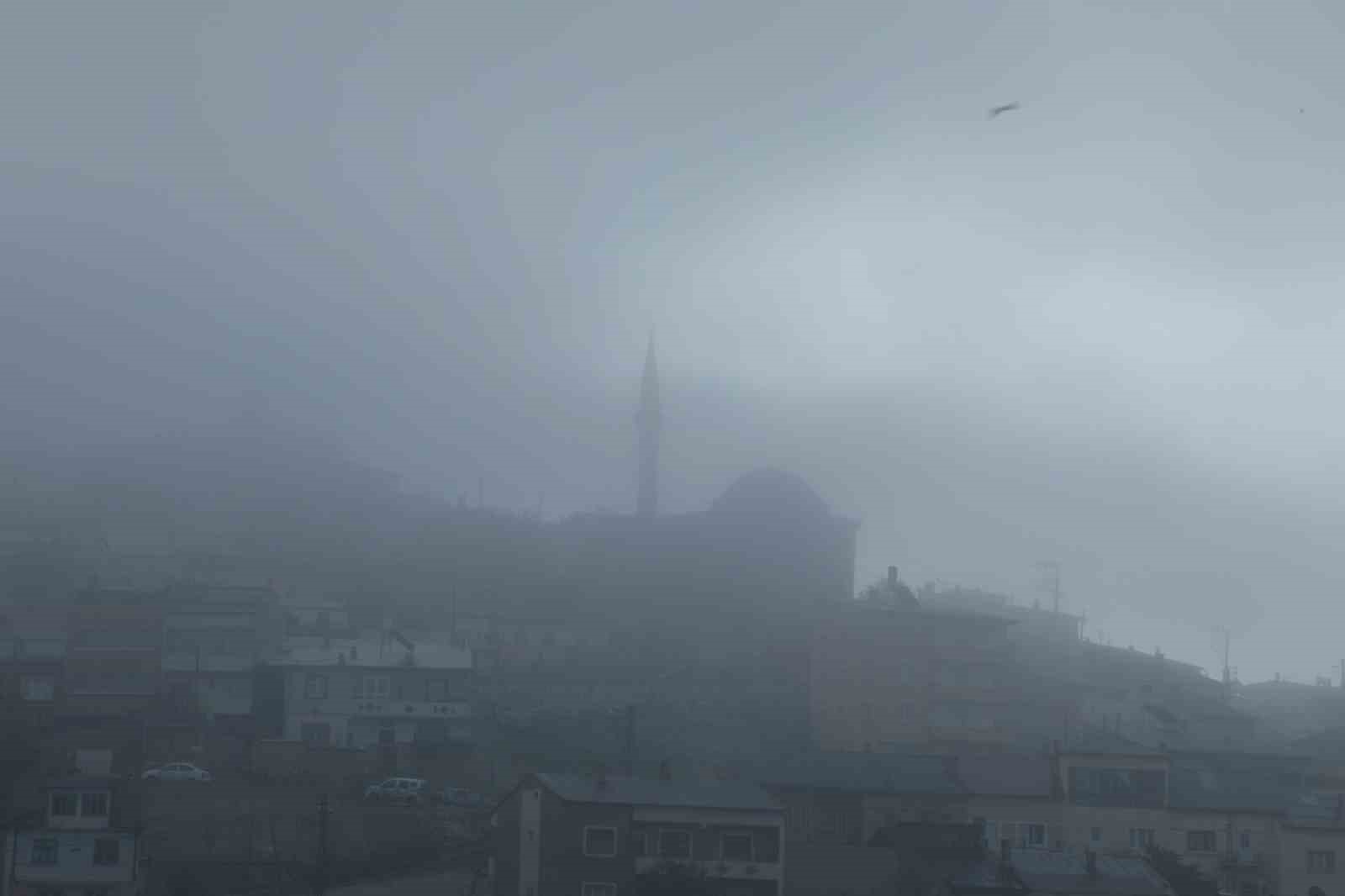 Bayburt’u sis kapladı