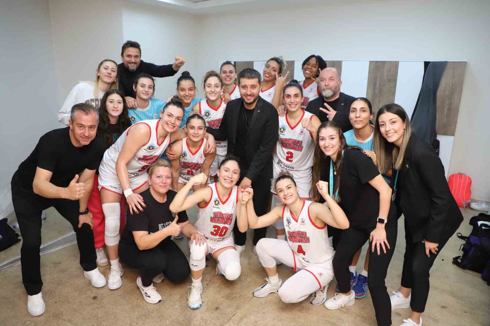 Manisa’nın tek kadın basketbol takımının rakibi Mersin ekibi