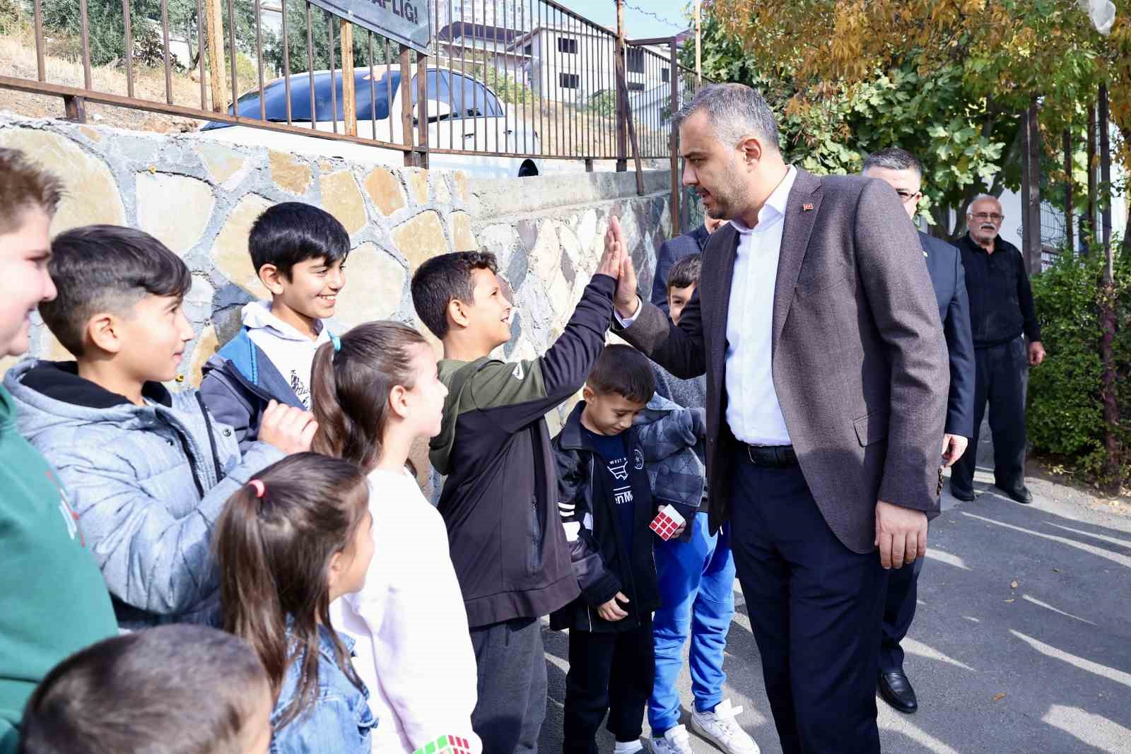 Başkan Toptaş, “Durmadan çalışmanın bizi başarıya götüreceğine inanıyoruz”