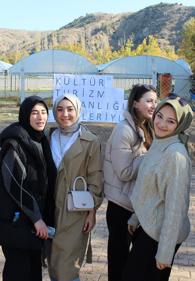 Bilecik&rsquo;te bu haftaki doğa y&uuml;r&uuml;y&uuml;ş&uuml; &lsquo;Atamıza Saygı&rsquo; sloganıyla ger&ccedil;ekleşti
