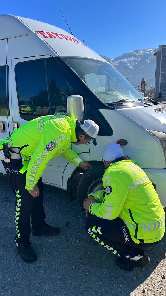 Bitlis’te kış lastiği zorunluluğu erken başlıyor
