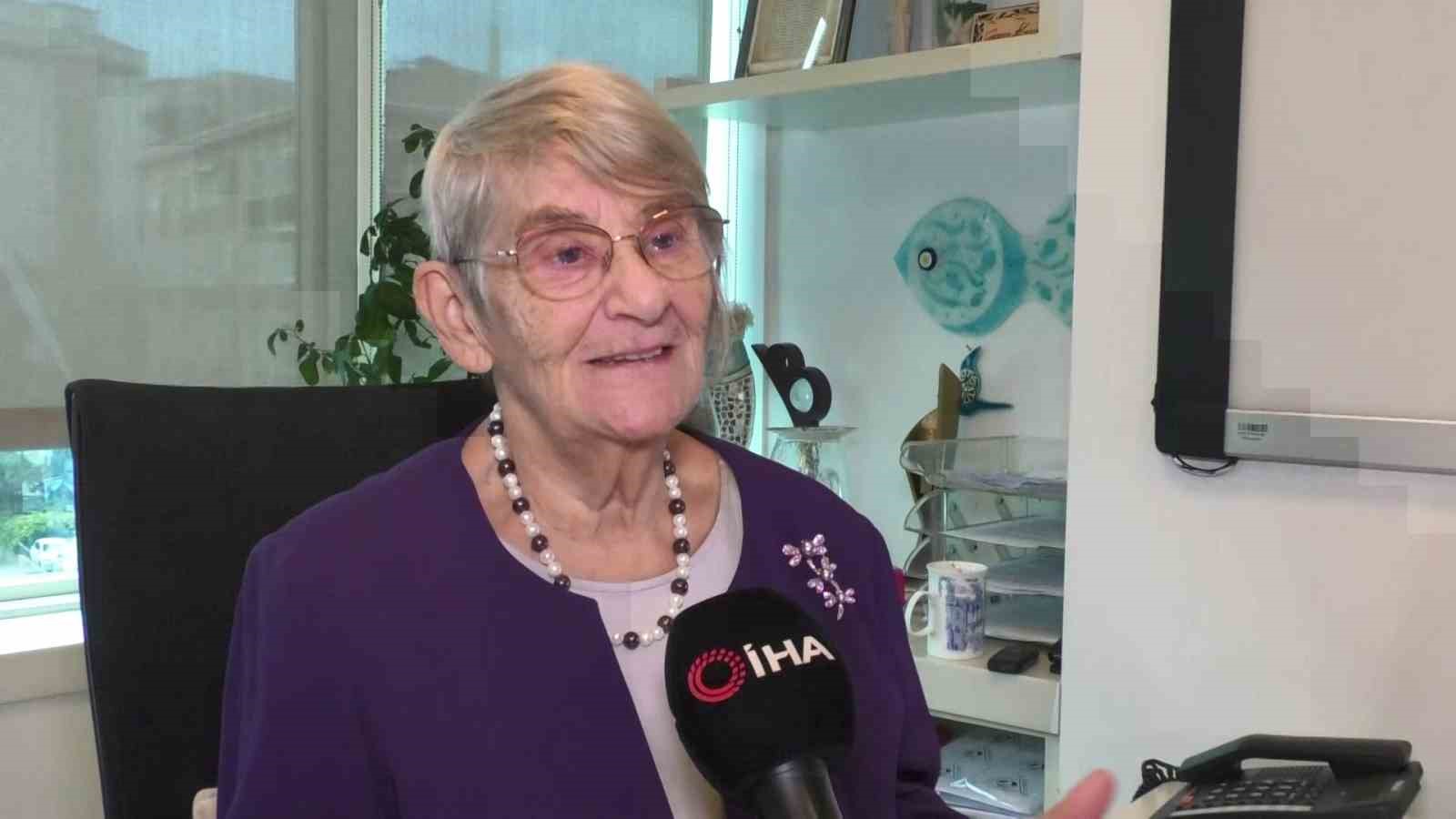 Prof. Dr. Canan Karatay&rsquo;dan HPV ve Covid aşısı a&ccedil;ıklaması
