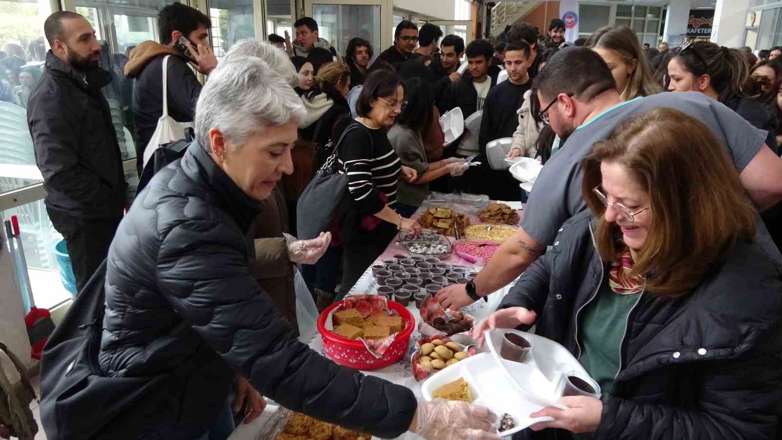 Çanakkale’de 101 anne üniversite öğrencileri için ev yemekleri hazırladı
