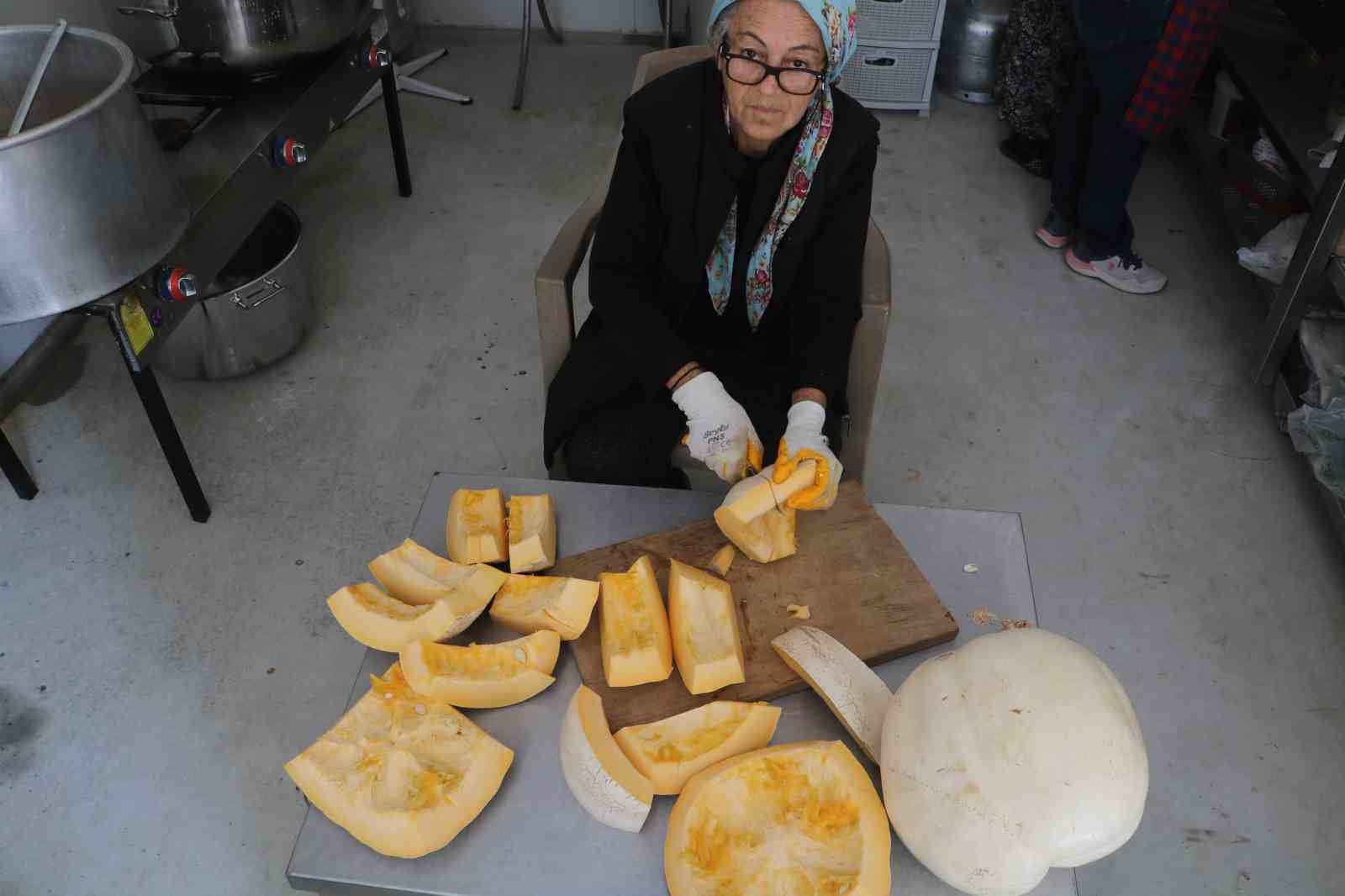 Mari’nin bal kabakları depremzede kadınlara umut oldu
