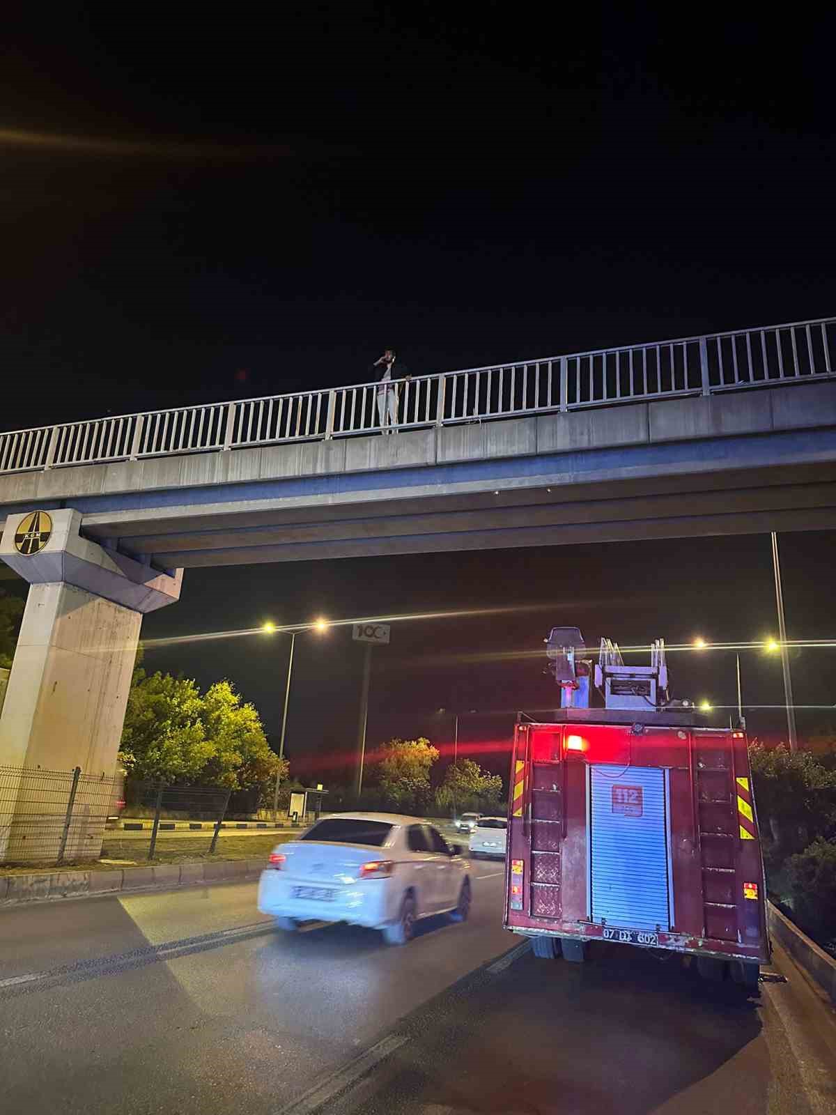 Olaya seyirci kalamadı, yaptığı hamle ile alkış aldı
