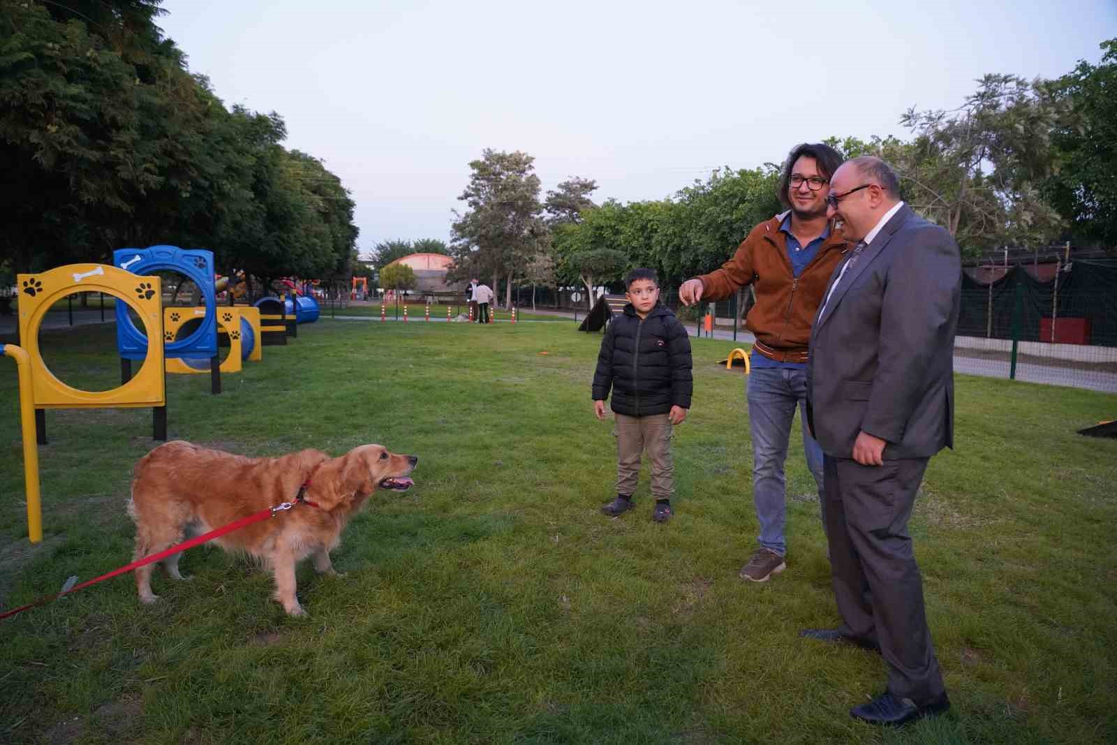 Geri dönüşüm malzemelerinden Pati Park
