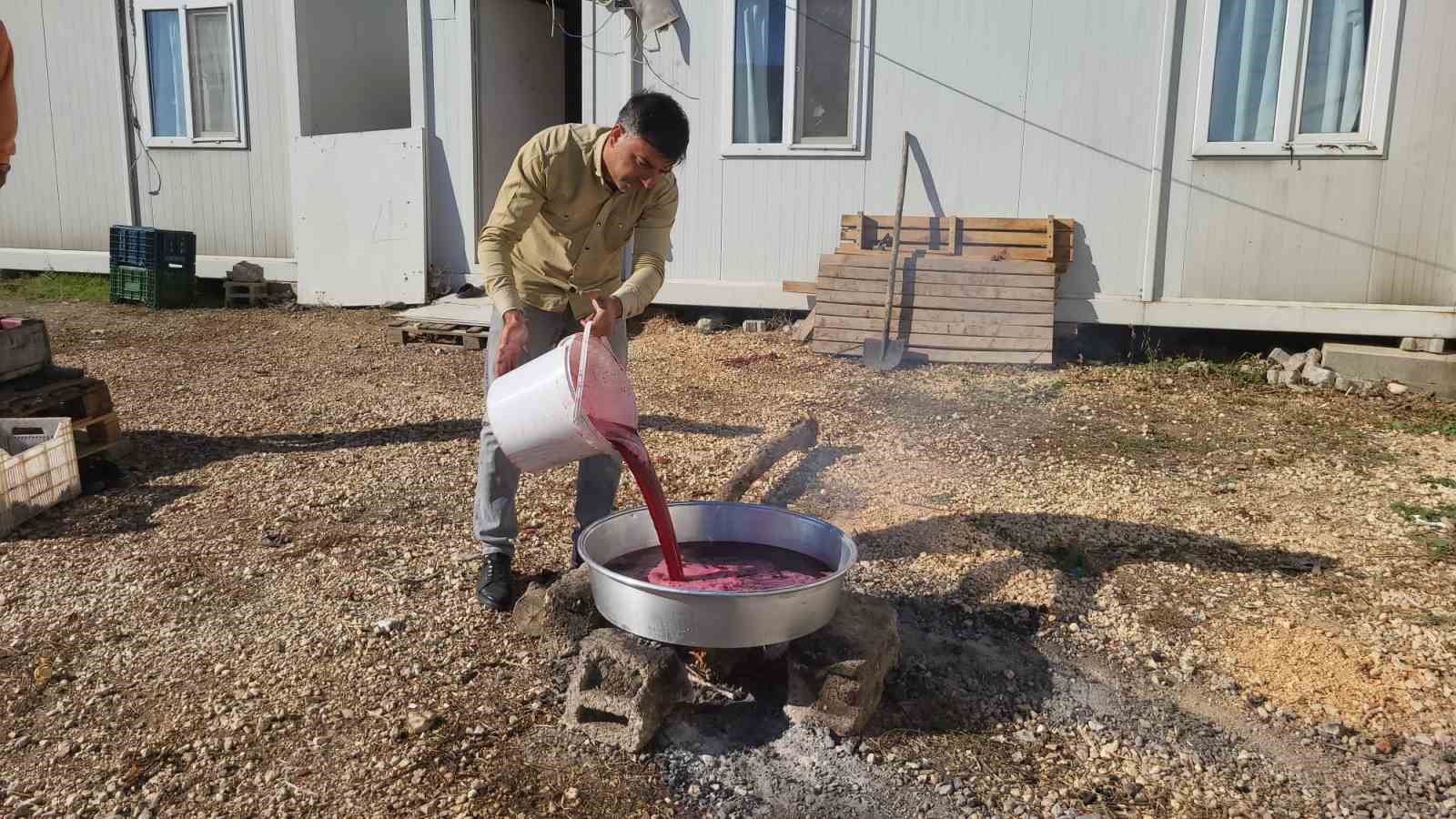 Adıyamanlı üreticiler nar ekşisi ve nar suyuyla daha çok kazanıyor
