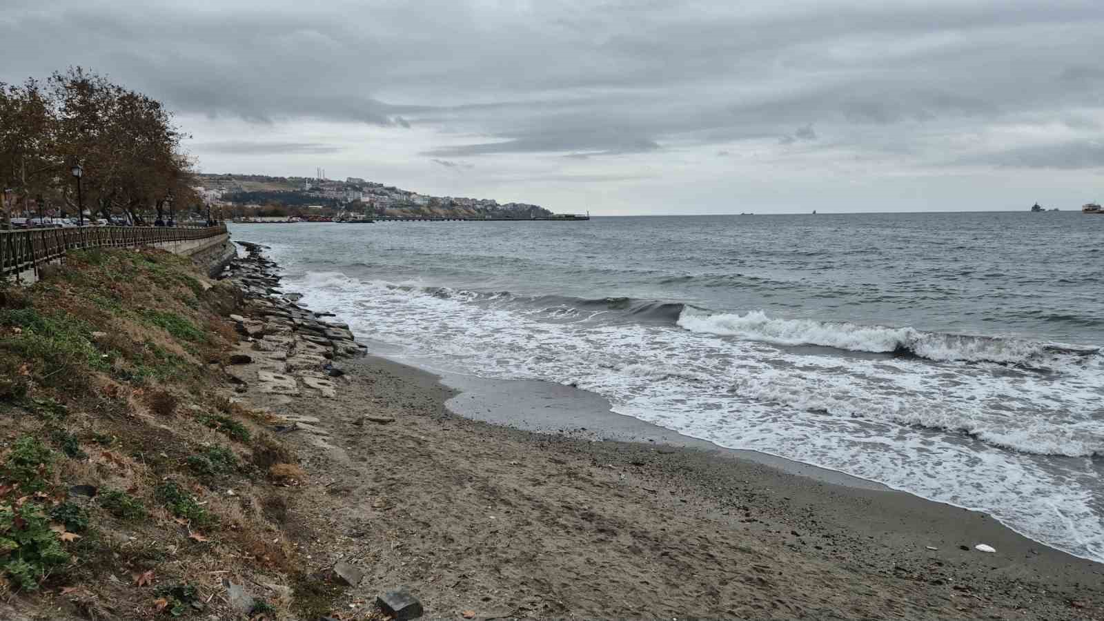 Marmara Denizi ulaşımına Poyraz engeli
