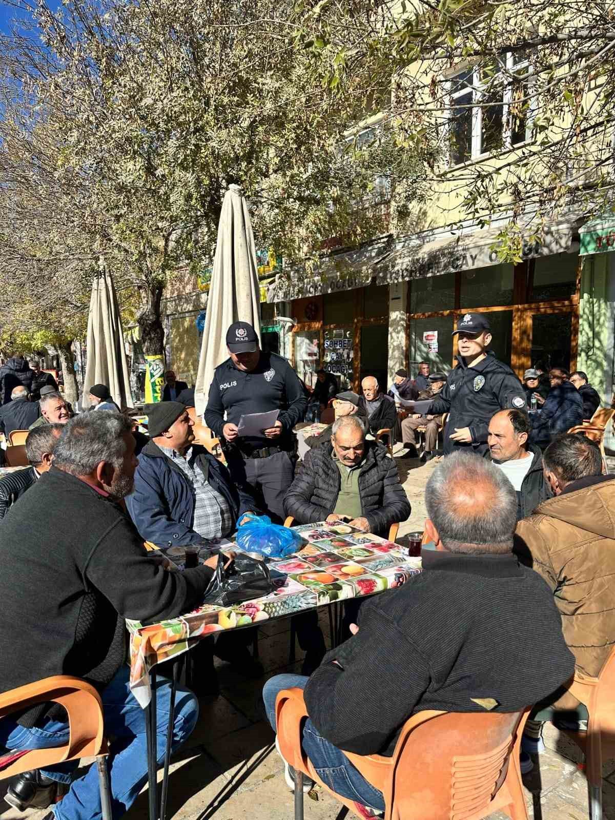 Mucur’da polis ekiplerinden ’dolandırıcılık’ bilgilendirmesi
