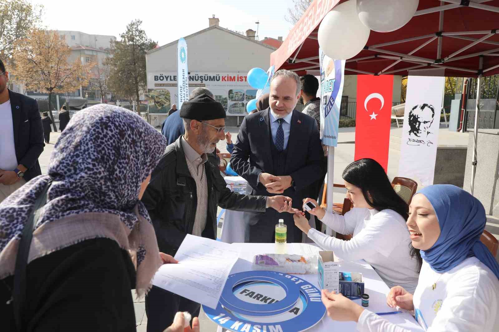 Geleceğin hemşirelerinden diyabete dikkat çeken etkinlik
