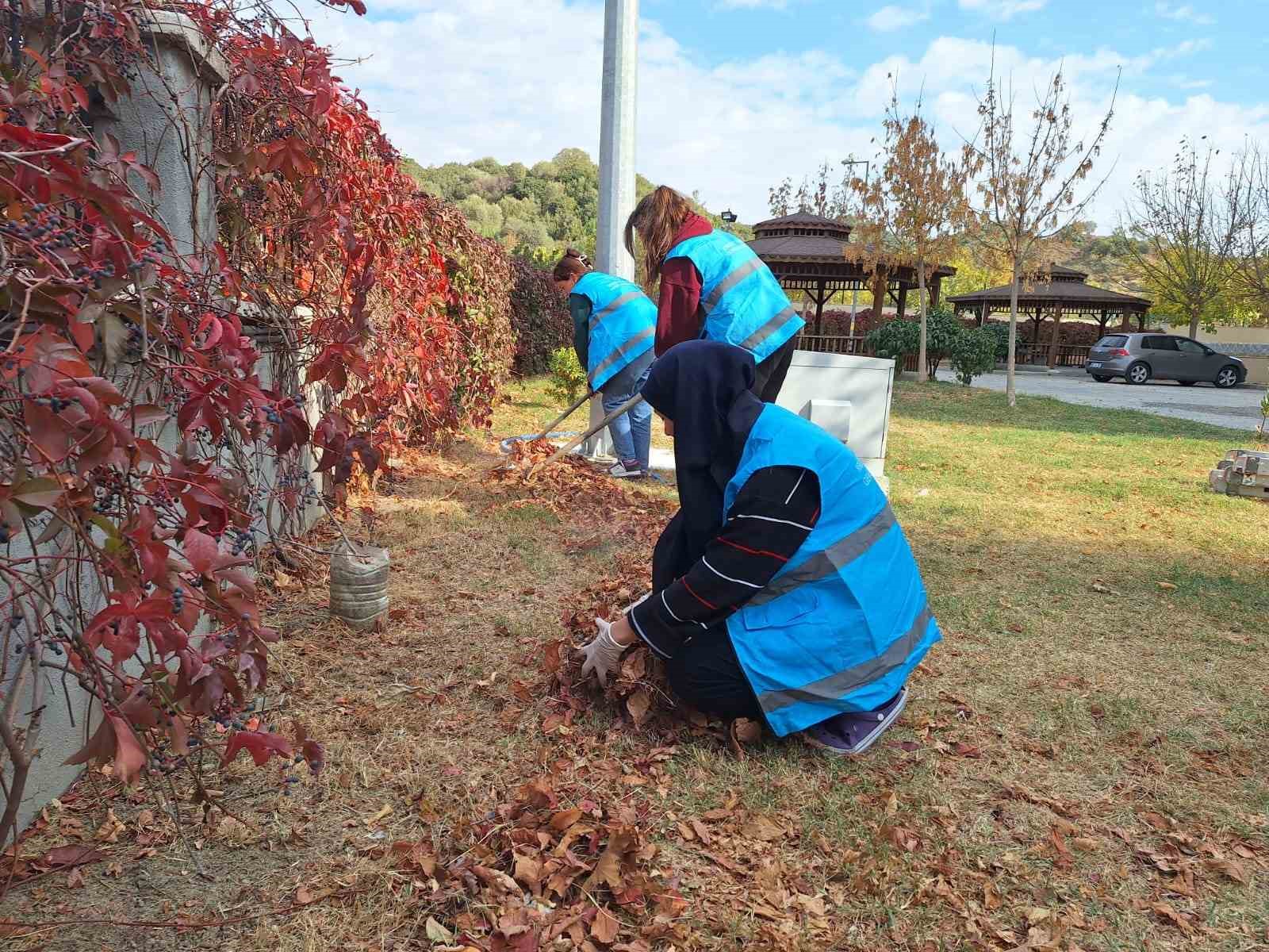 Öğrenciler kaldıkları yeri güzelleştiriyor