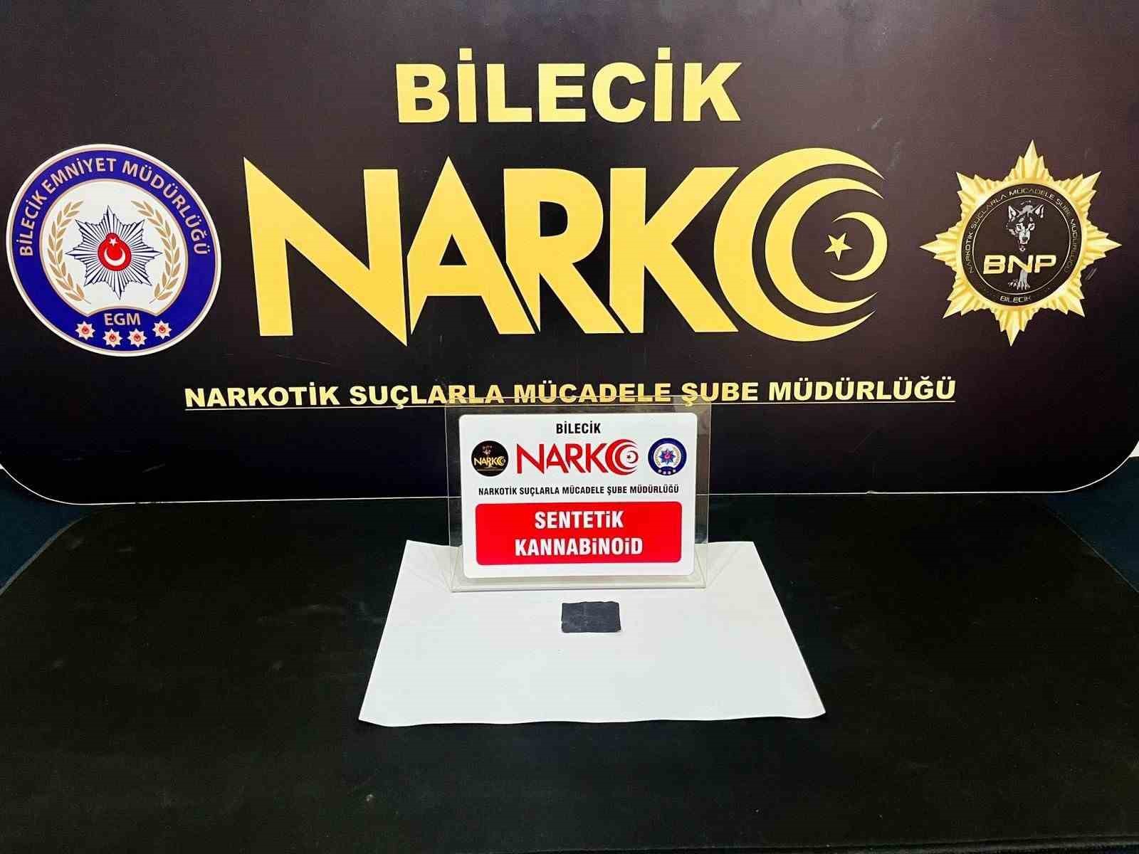 Bilecik’te otobüs terminalinde uyuşturucu madde ile yakalandı