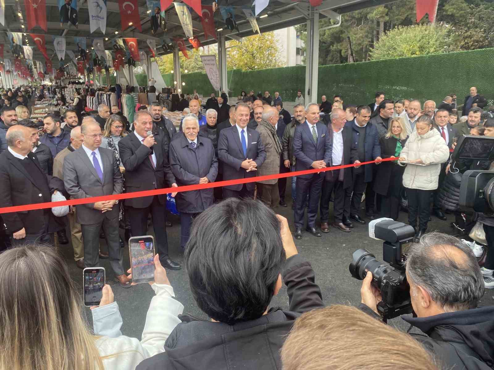 Beylikdüzü’nde Barış Mahallesi Kapalı Pazar Yeri’nin açılışı gerçekleştirildi
