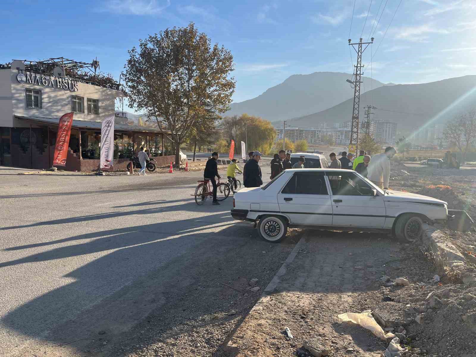 Polisin ’dur’ ihtarına uymayarak kaçan sürücü kaza yapınca yakalandı
