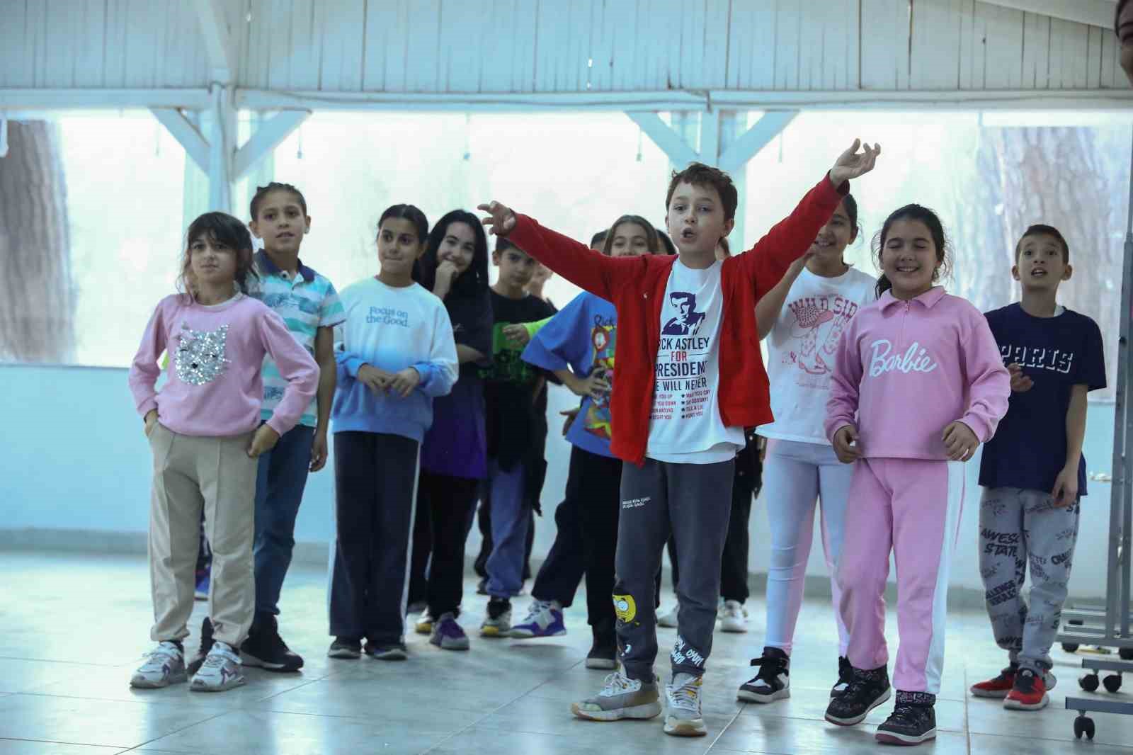 Büyükşehir Belediyesi Gençlik Kampı ara tatilde çocuk ve gençleri ağırladı
