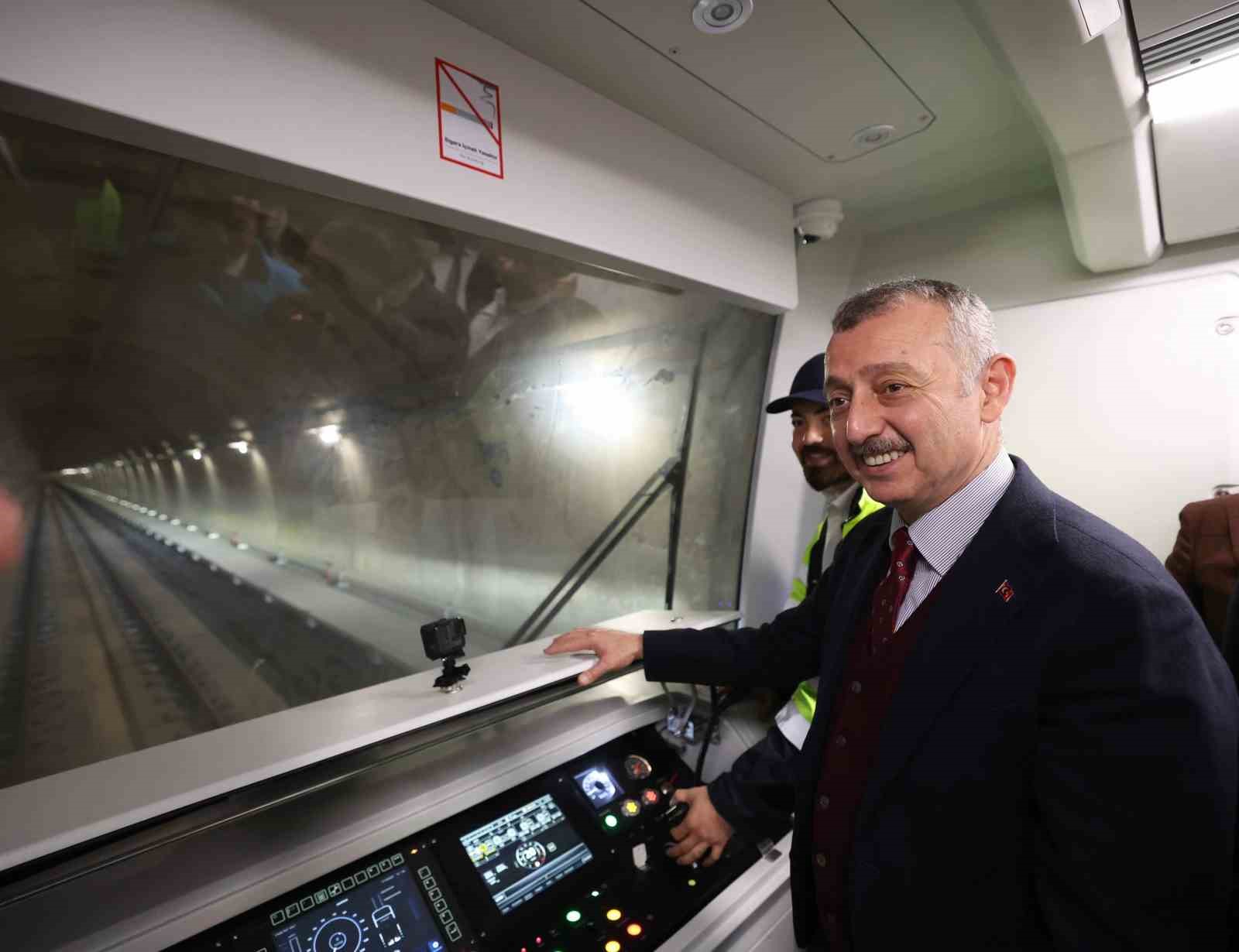 Kocaeli’nin ilk metrosunda geri sayım, deneme sürüşü gerçekleşti
