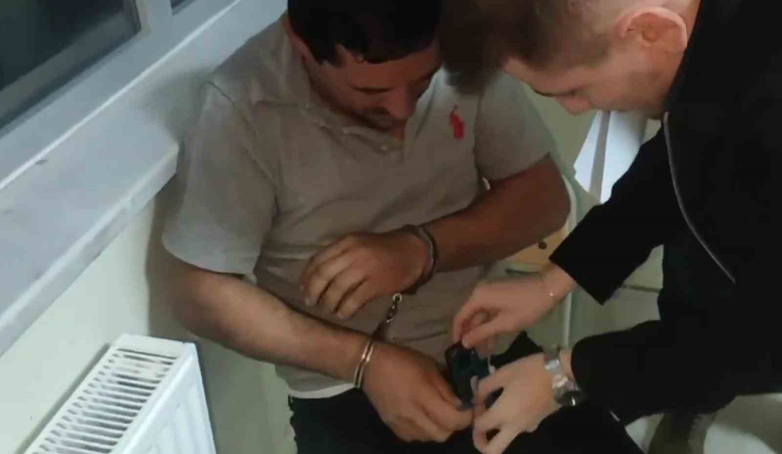 Ehliyet sınavında kurdukları d&uuml;zenek "pes" dedirtti
