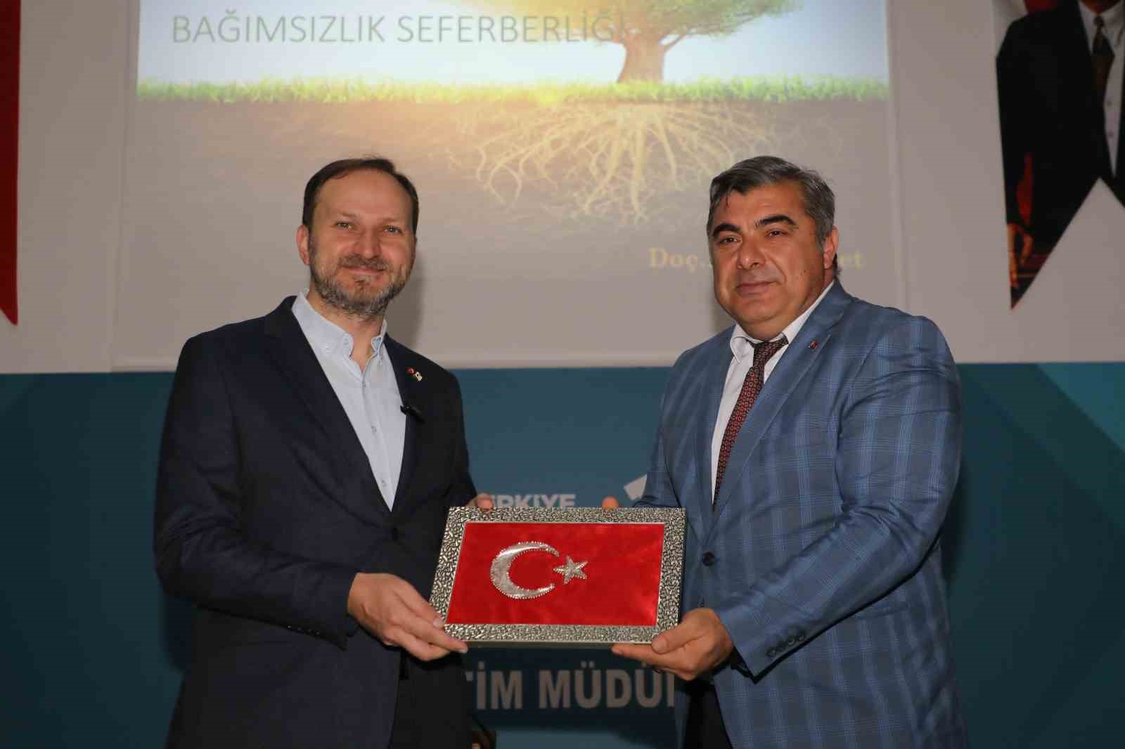Yeşilay Başkanı Din&ccedil;: &ldquo;Bu end&uuml;stri gece g&uuml;nd&uuml;z &ccedil;ocuklarımız ve gen&ccedil;lerimiz bağımlı olsun diye b&uuml;y&uuml;k bir uğraş veriyor&rdquo;
