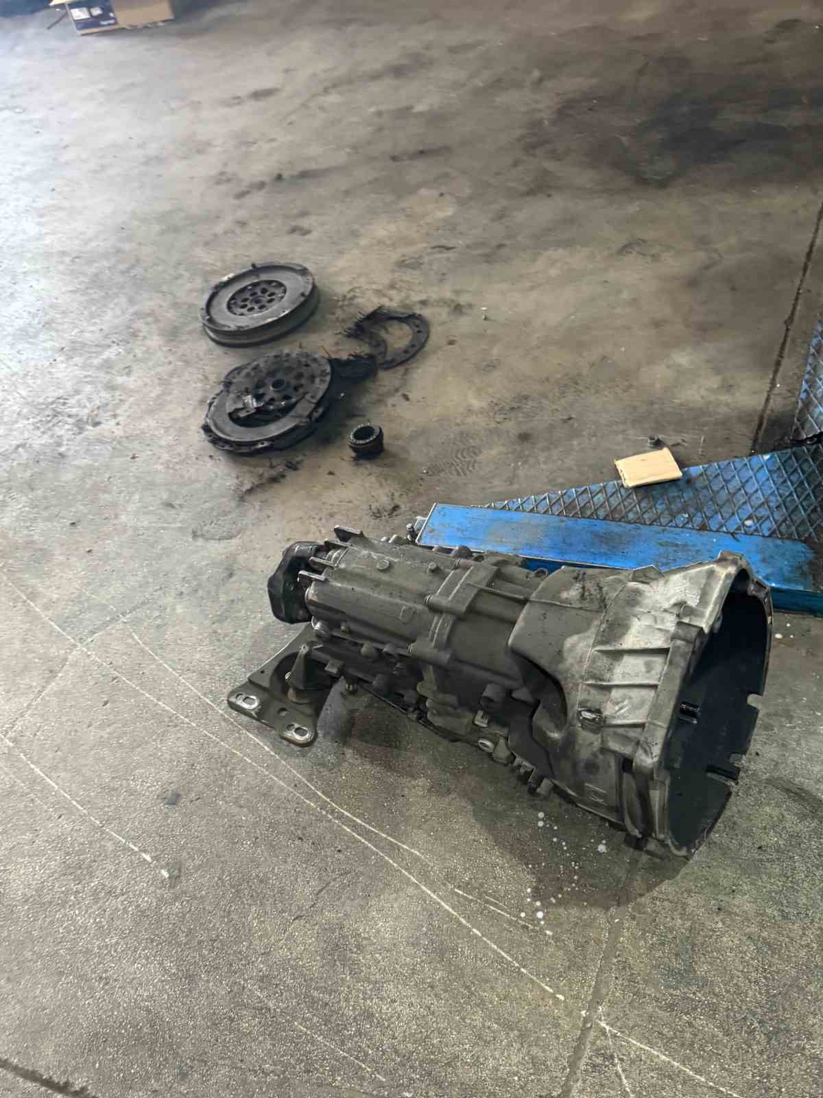 Oto yıkamacıya verdiği lüks otomobili 150 bin TL hasarla geri aldı