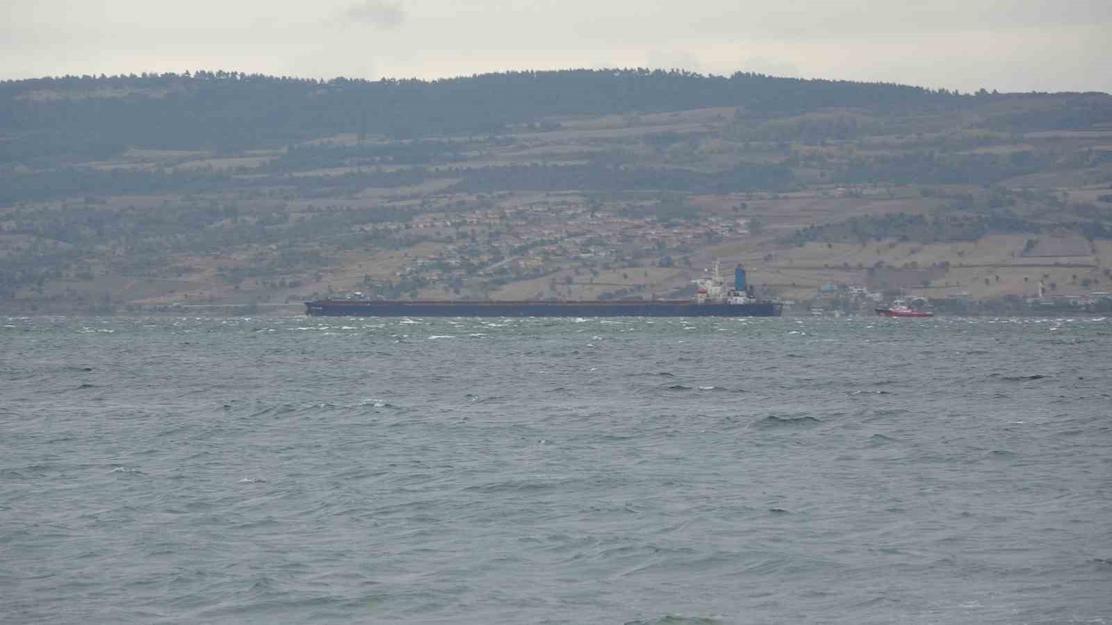 Çanakkale Boğazı’nda kuru yük gemisi arıza yaptı, boğaz çift yönlü trafiğe kapatıldı
