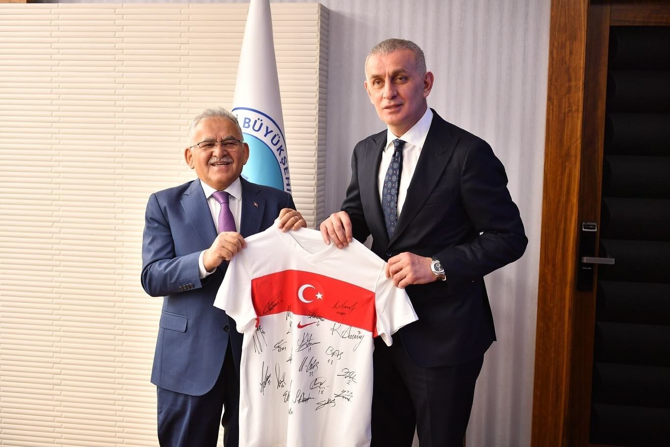 TFF Başkanı Hacıosmanoğlu’ndan Başkan Büyükkılıç’a ziyaret
