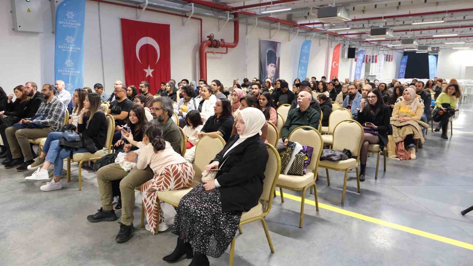 Vatandaşlardan Aydın Büyükşehir’in Kitap Fuarı’na yoğun ilgi
