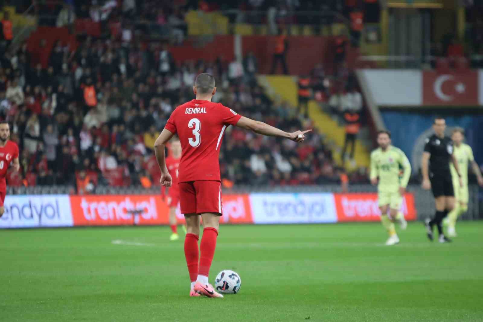 UEFA Uluslar B Ligi: Türkiye: 0 - Galler: 0 (Maç devam ediyor)
