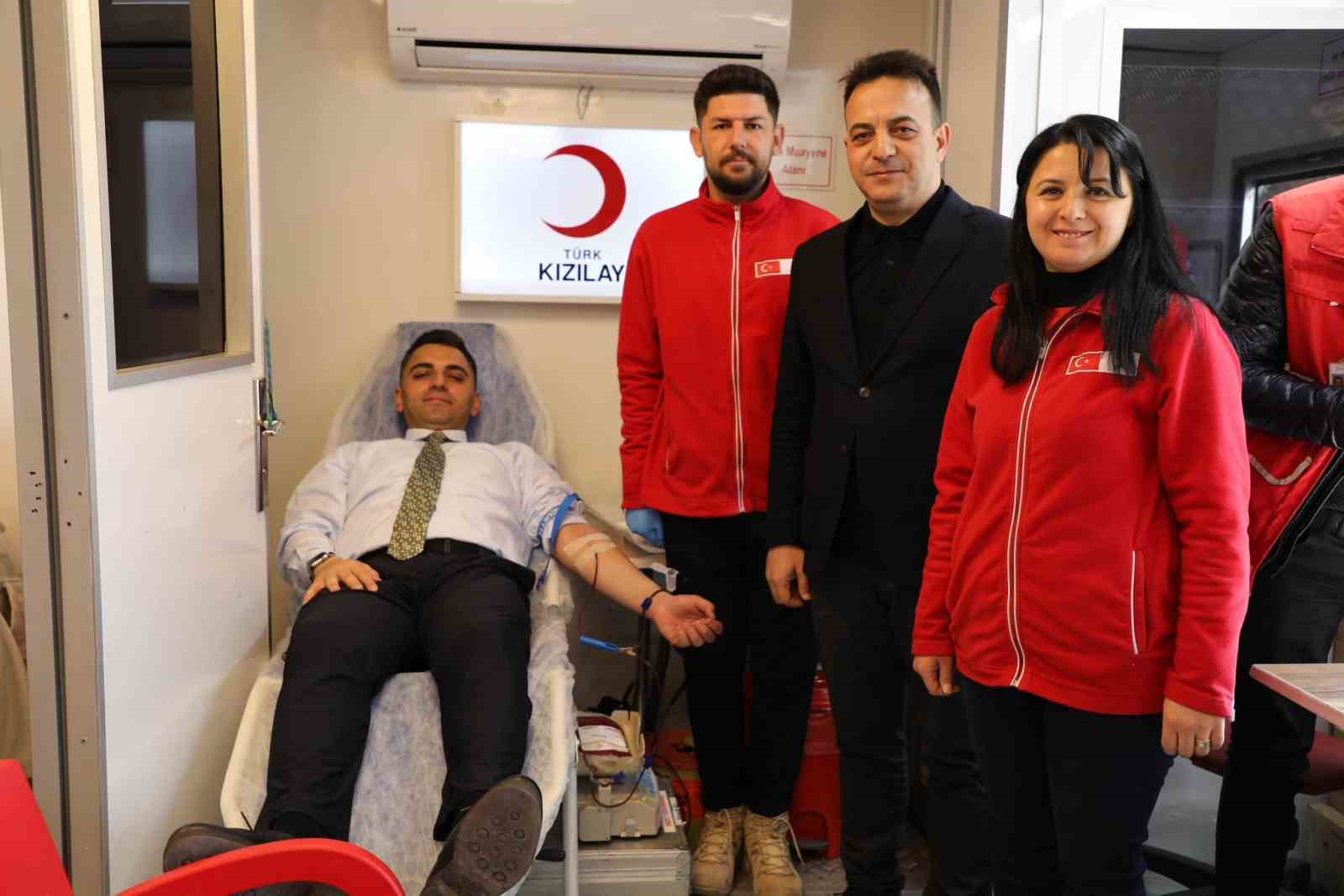 Erzincan İl &Ouml;zel İdaresinden kan bağışına destek
