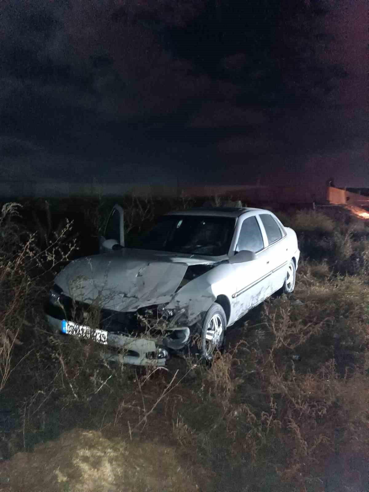 3 aracın karıştığı zincirleme kazada 6 kişi yaralandı