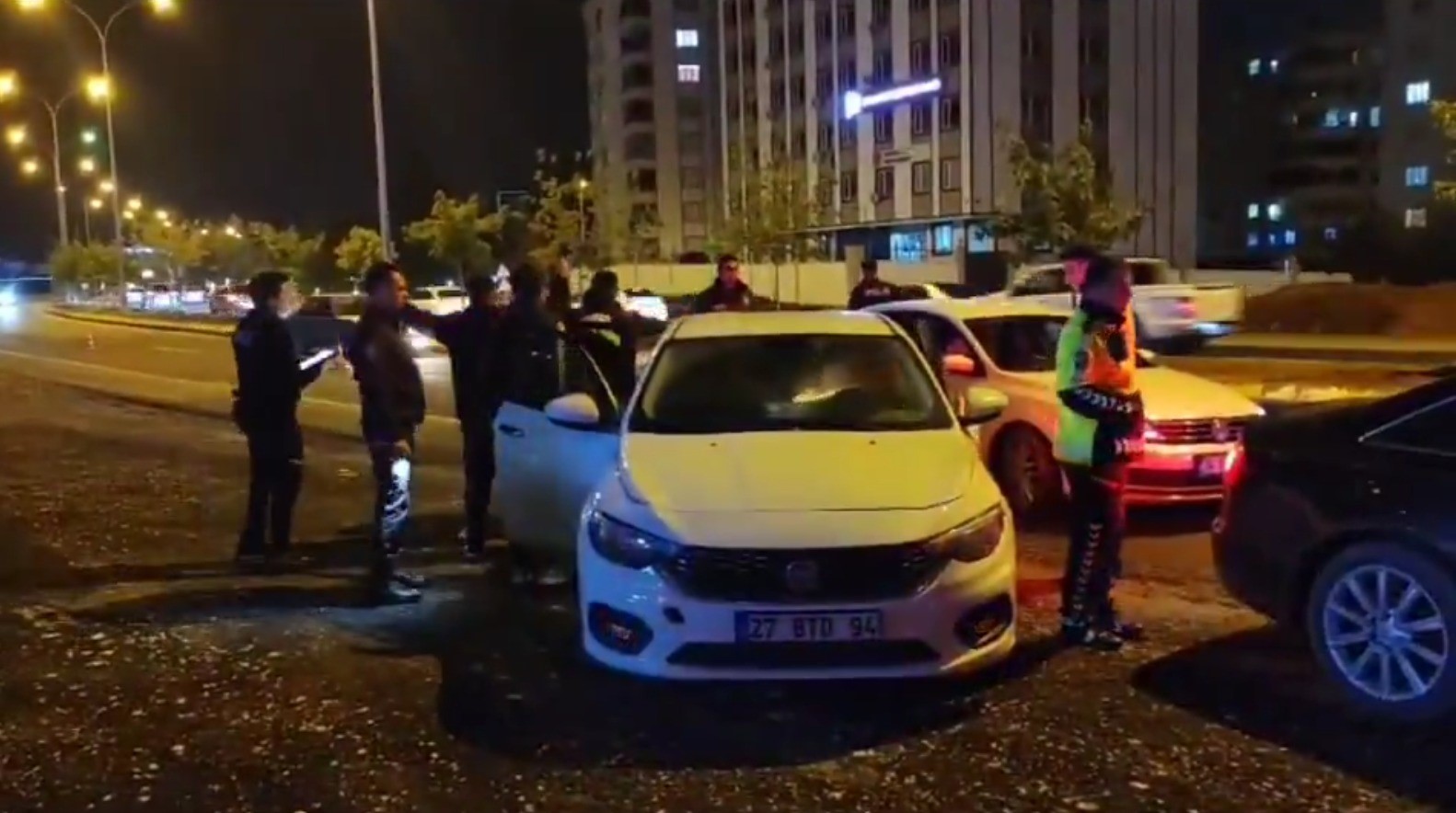 Şanlıurfa&rsquo;da aranan 16 kişi yakalandı
