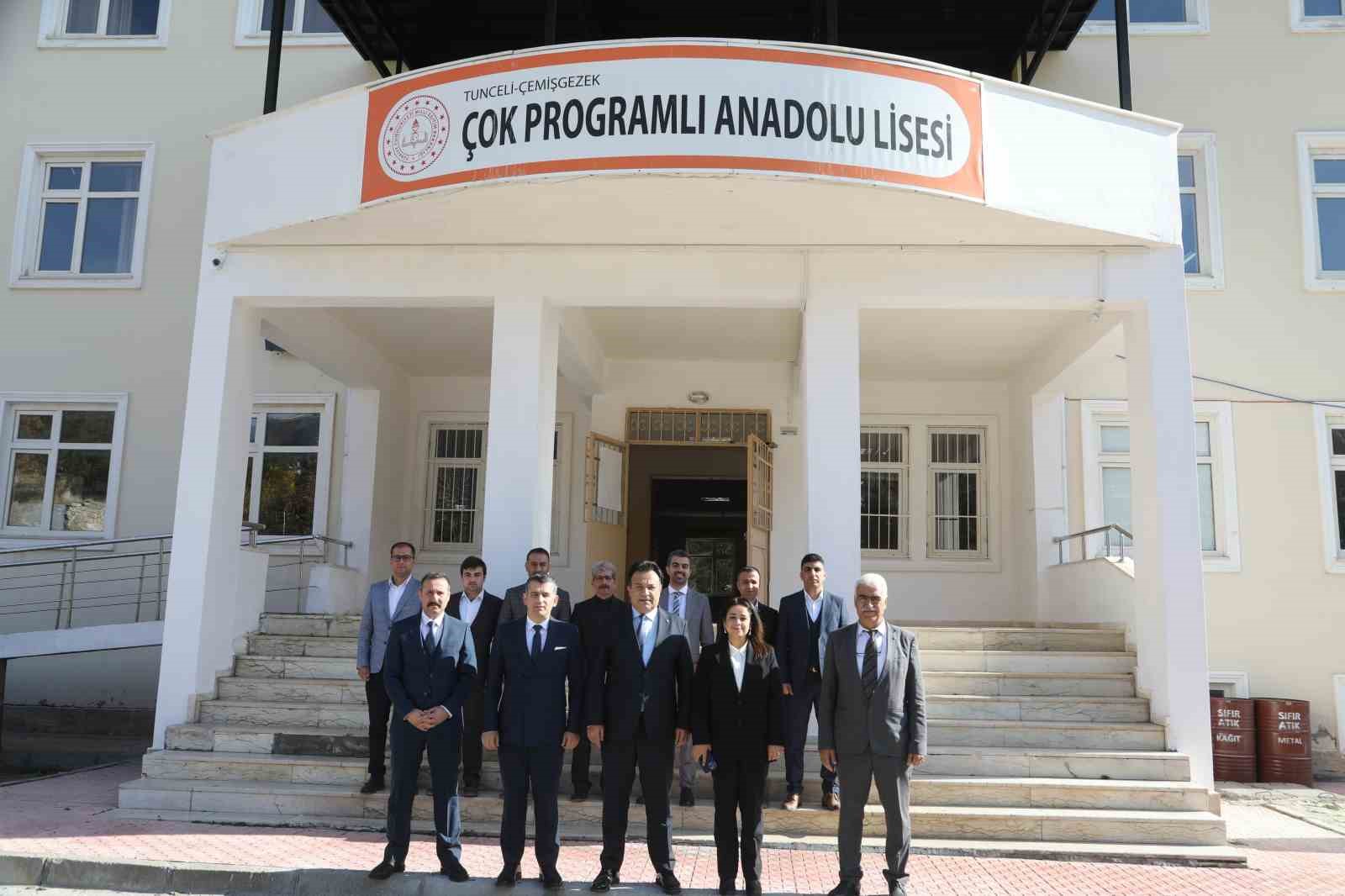 &Ccedil;emişgezek&rsquo;te eğitim ve &ouml;ğretim değerlendirme &ccedil;alışmaları yapıldı
