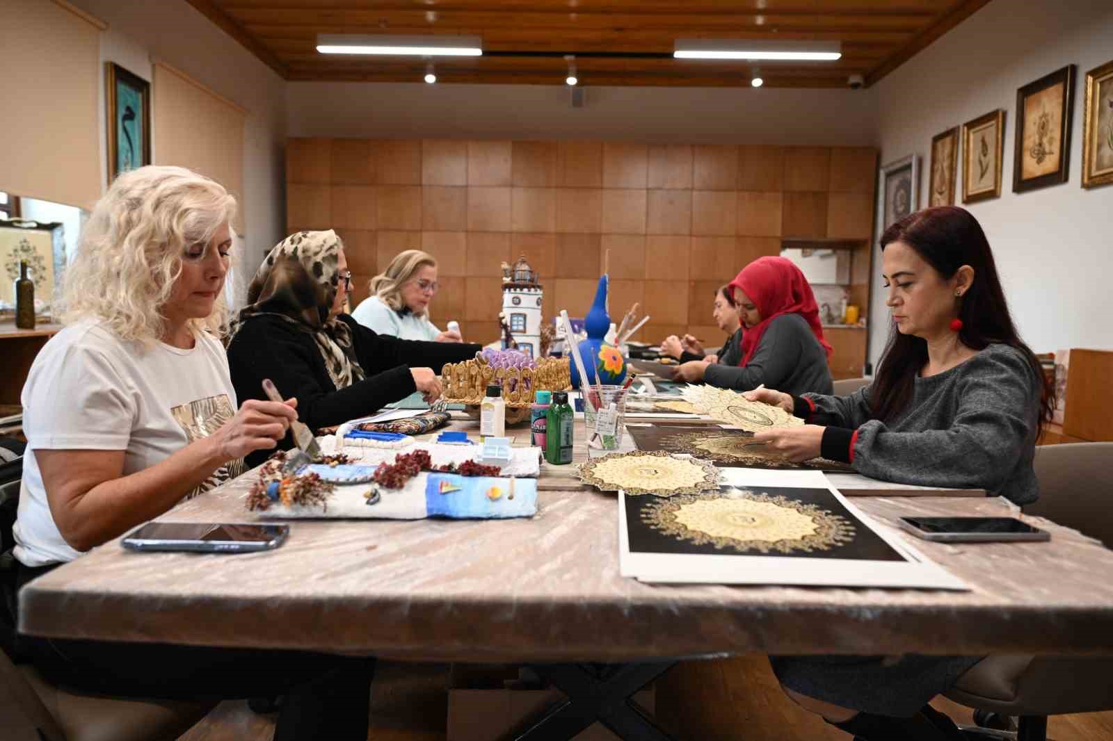 Hadice Turhan Sultan’ın emaneti Seddülbahir Kalesi kadınlarla yaşıyor