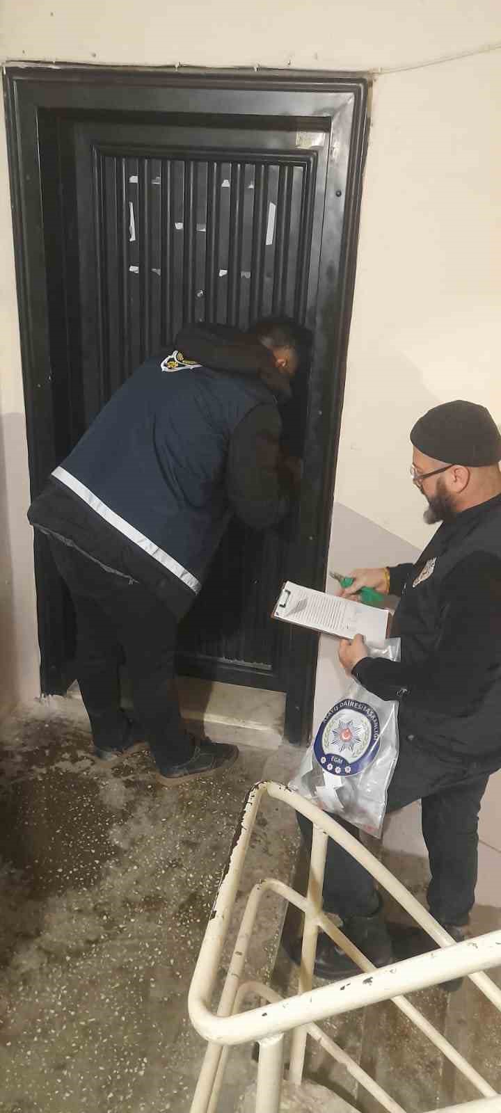 K&uuml;tahya&rsquo;da 6 masaj salonu &rsquo;fuhşa teşvik ve aracılık&rsquo; iddiasıyla 90 g&uuml;n s&uuml;reyle kapatıldı
