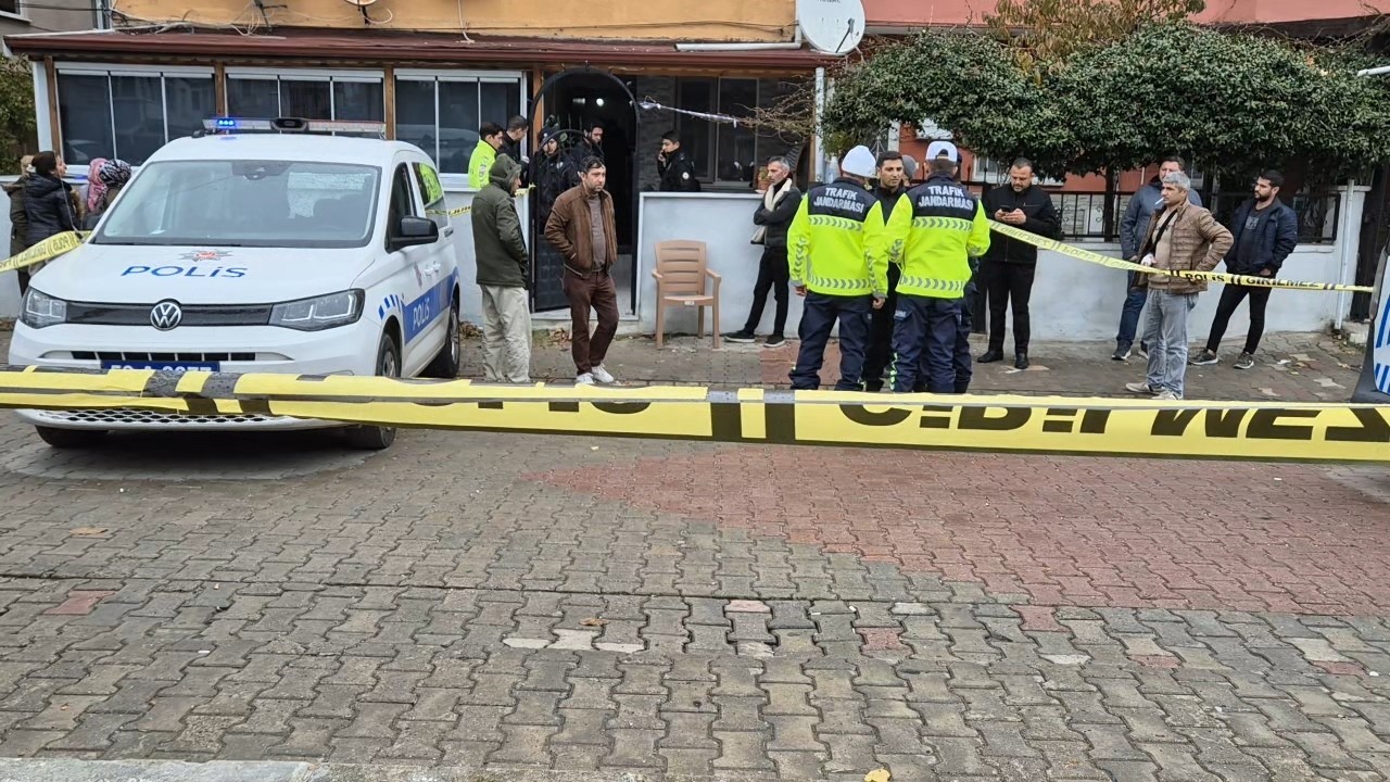Tabanca ile vurulan iki gen&ccedil; kız son yolculuklarına uğurlandı
