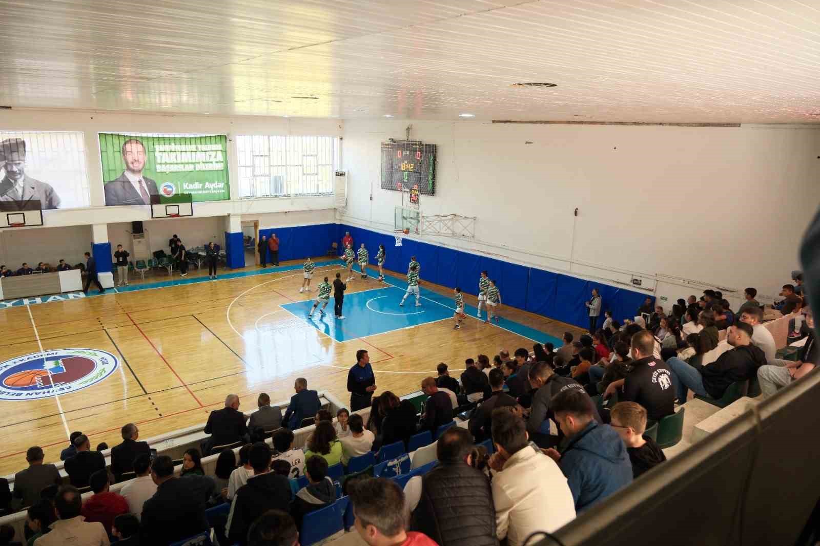 Ceyhan Belediye Basketbol Akademi, Kepez Belediyespor&rsquo;u 85-39 skorla mağlup etti
