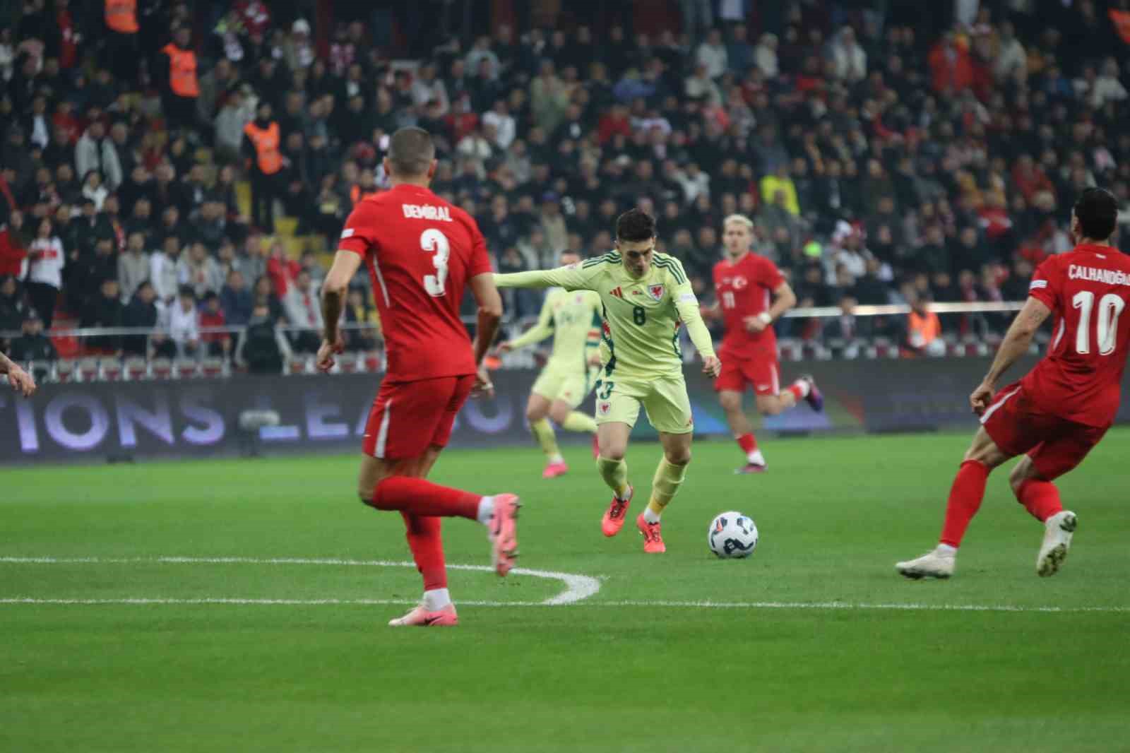 UEFA Uluslar Ligi: T&uuml;rkiye: 0 - Galler: 0 (İlk yarı)

