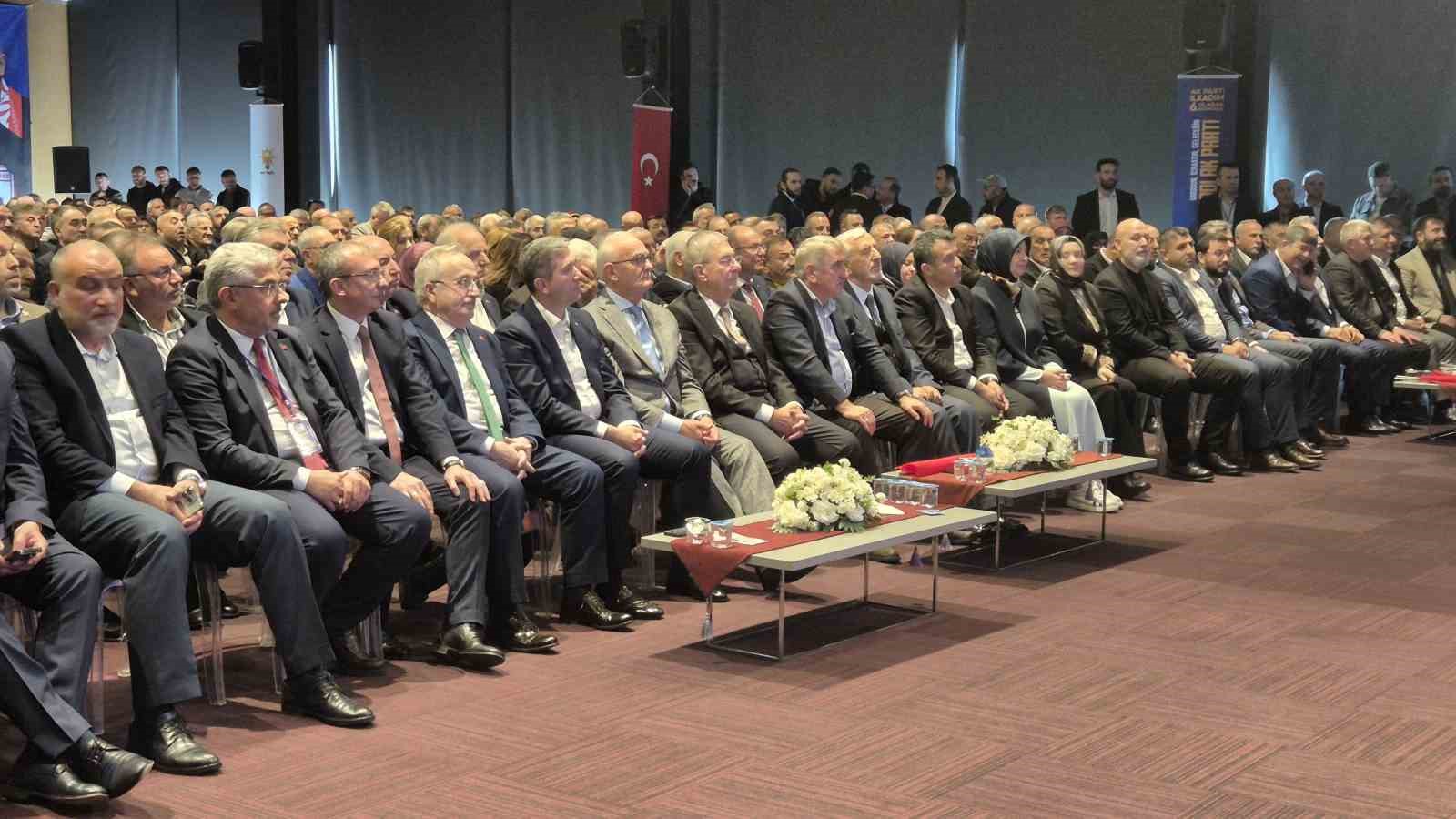 AK Parti Yerel Yönetimler Başkanı Yılmaz’dan muhalefet belediyelerine "ağustos böceği" benzetmesi
