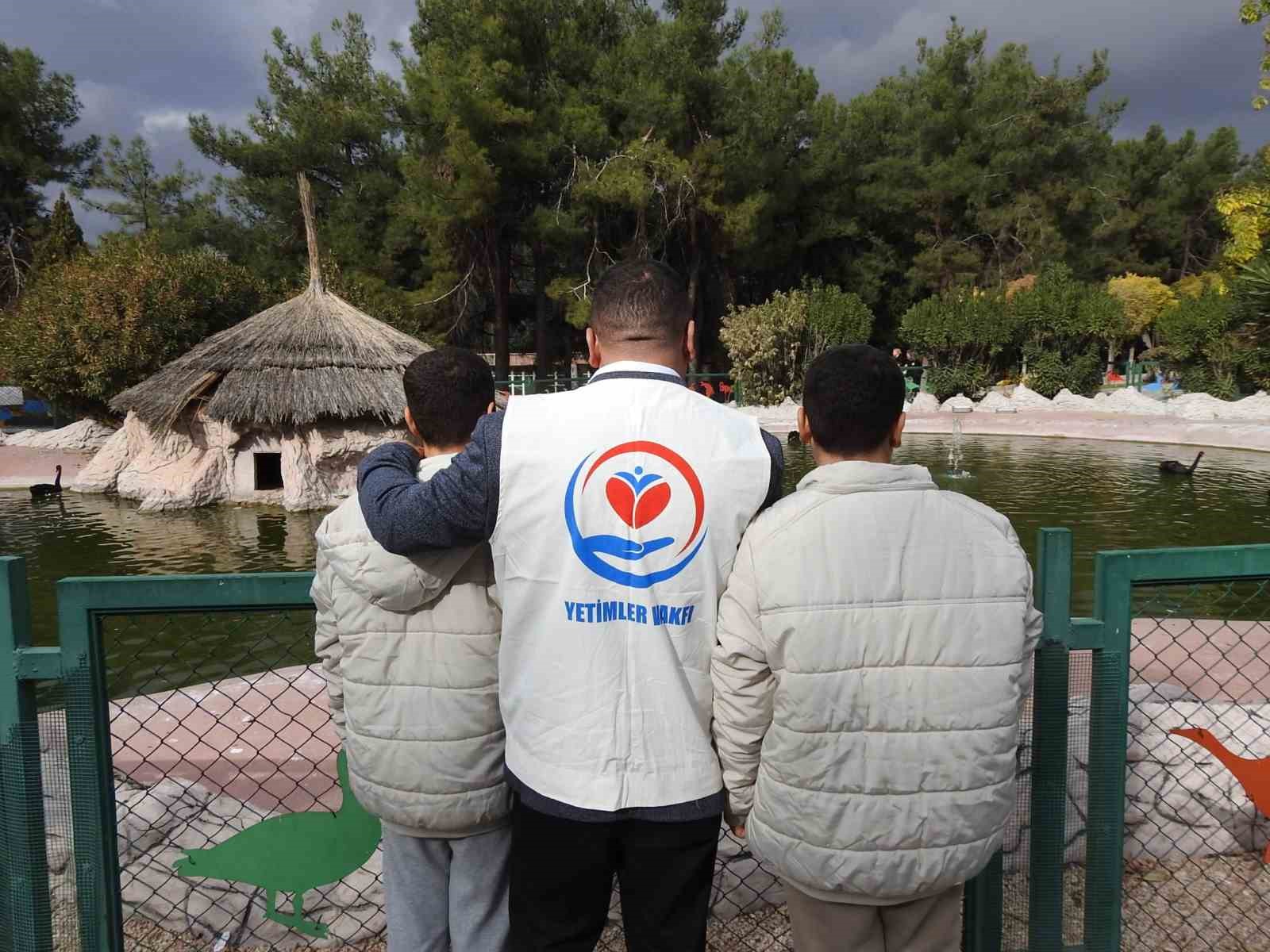 Yetim &ccedil;ocuklar Gaziantep Doğal Yaşam Parkı&rsquo;nı gezdi
