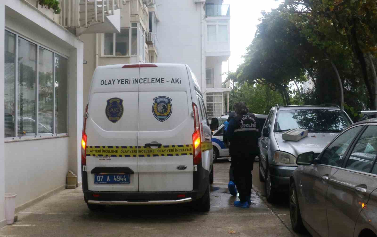 Antalya’da yalnız yaşayan yaşlı adam evde ölü bulundu