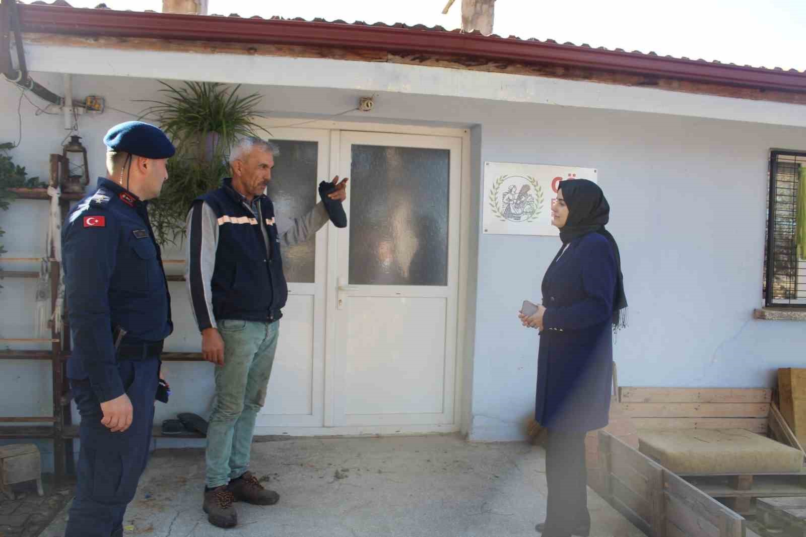 Kaymakam Kılı&ccedil;, kurşunlu k&ouml;y&uuml;n&uuml; ziyaret etti
