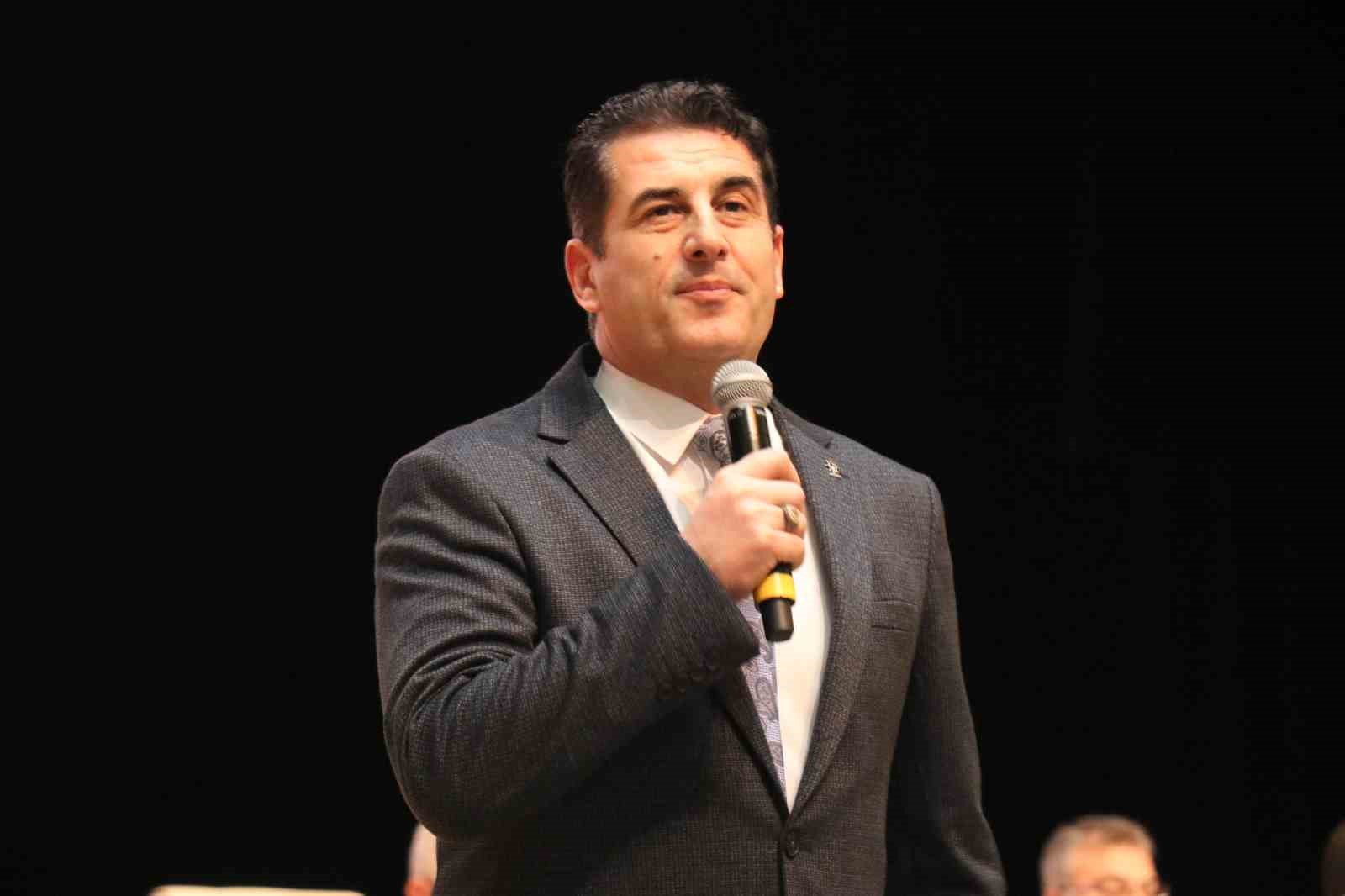 Pamukkale AK Parti&rsquo;de Başkan &Ouml;zpek g&uuml;ven tazeledi
